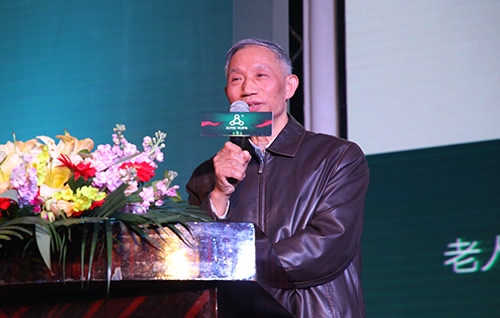 柳才久先生加入足行健